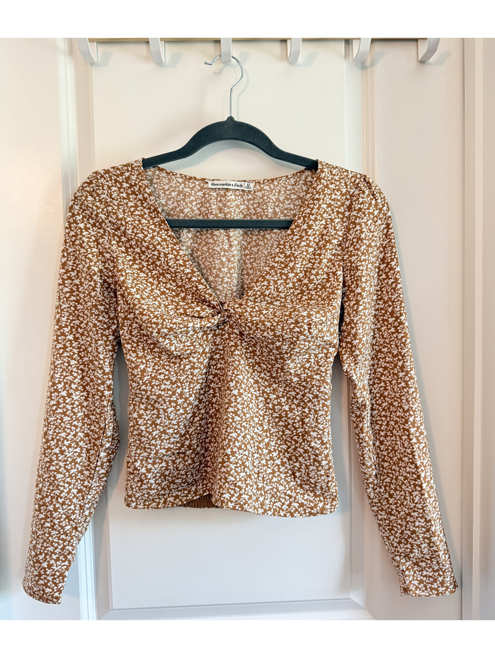 Abercrombie & Fitch Floral Twist Front Long Sleeve Top | Coquette Cottagecore XS